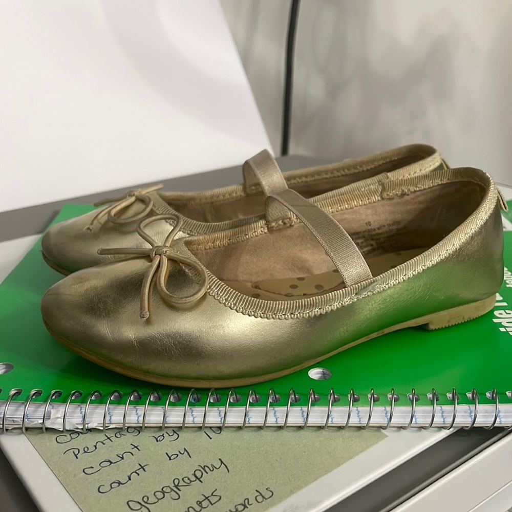 Ballet flats